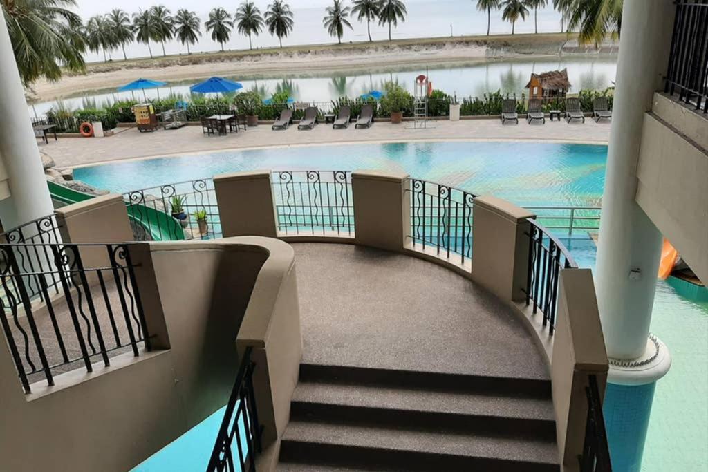 Pd Paradise Lagoon *